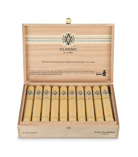 AVO Uvezian Classic No 2 Tubo image 0